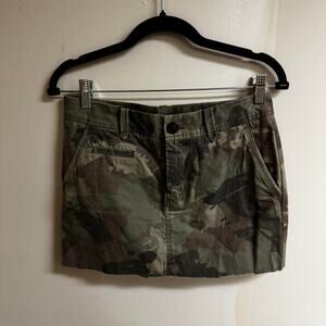 GAP Camo Print Mini Skirt – Size 0